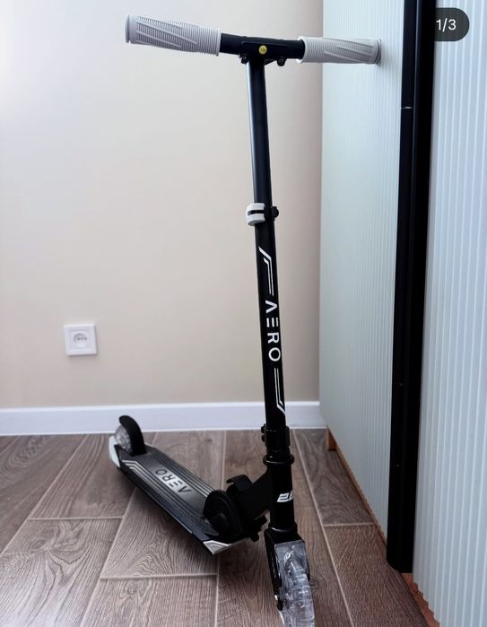 Самокат 2E Aero RGB (AERO-125-RGB)