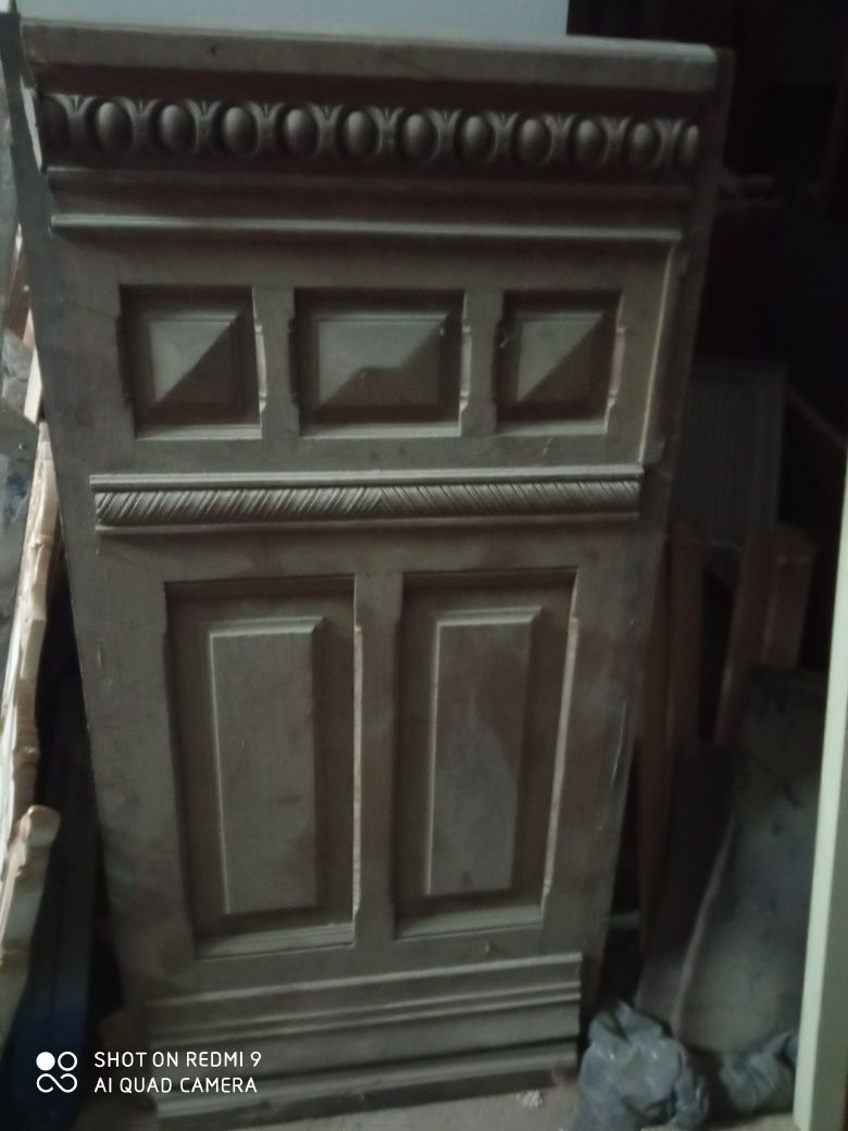 Portas antigas de madeira