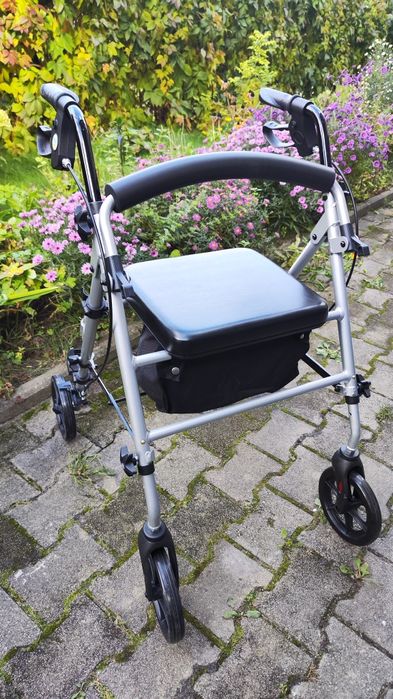 Nowy balkonik Viteacare Rocky VCBK