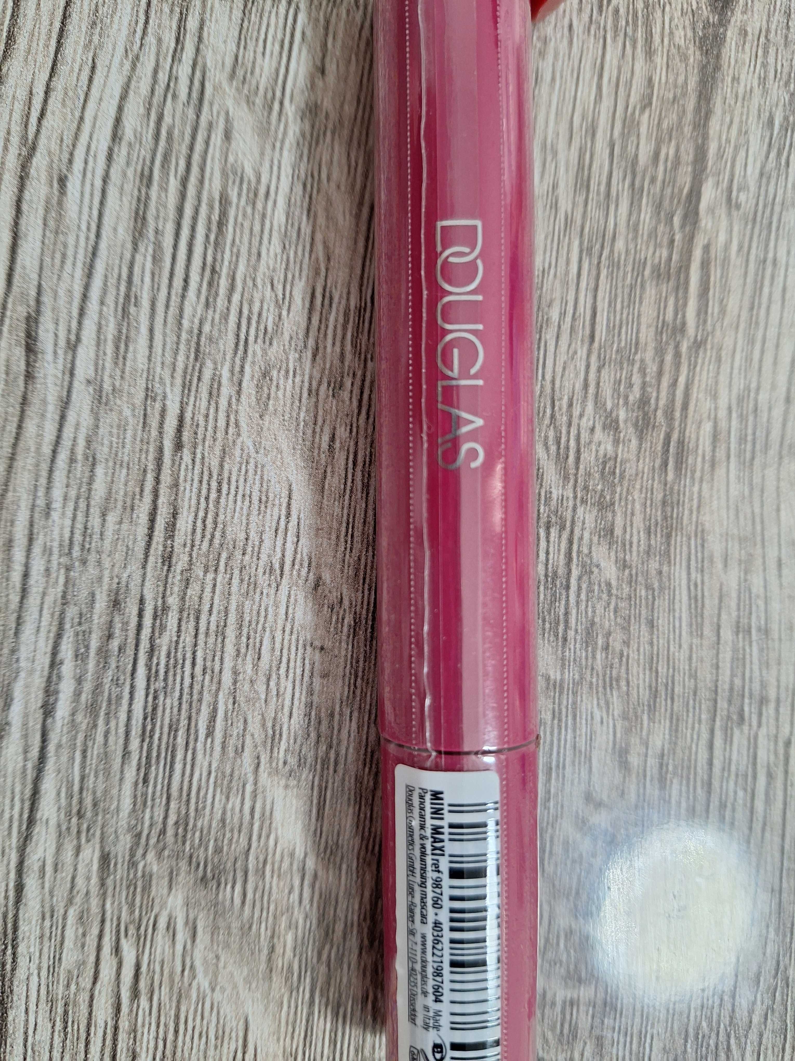 Mini Maxi, Panoramic & Volumising Mascara Douglas