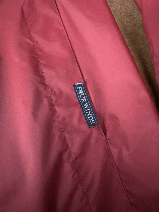 Parka com capuz ( corta-vento)