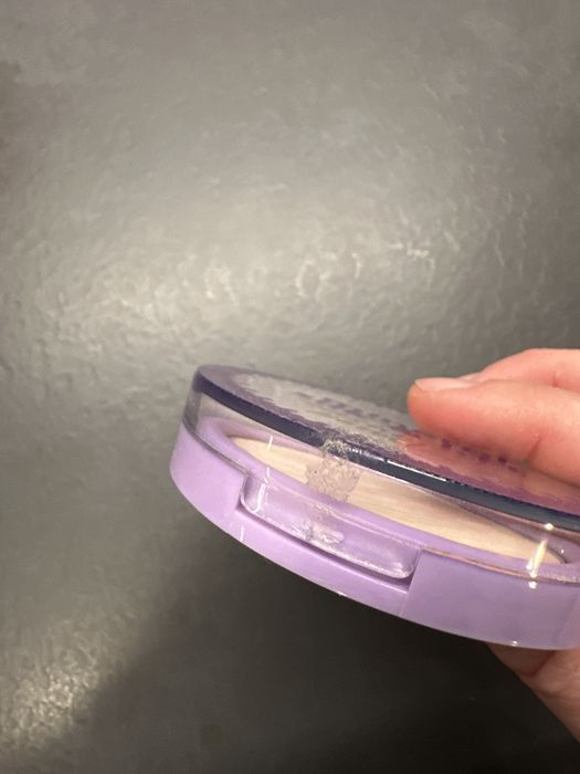 Pudry mineralne Ingrid odcien 01 i 02