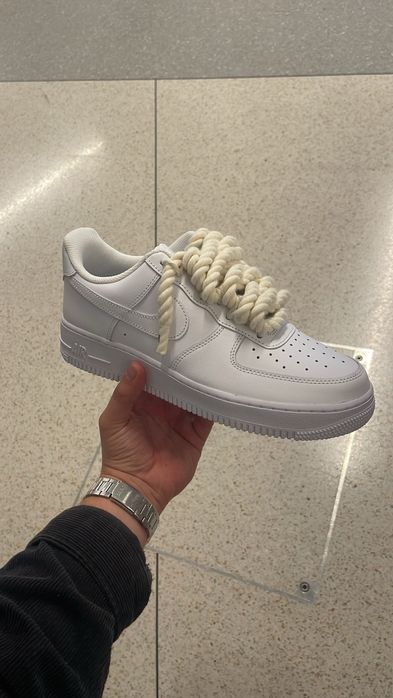 Air force one/ Rolls place