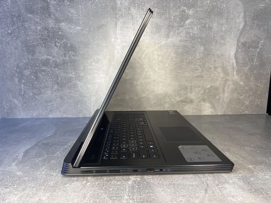 Игровой шедевр Dell g7 7790/17"/i7-9750H/16gb/ssd 256+1tb/rtx 2060