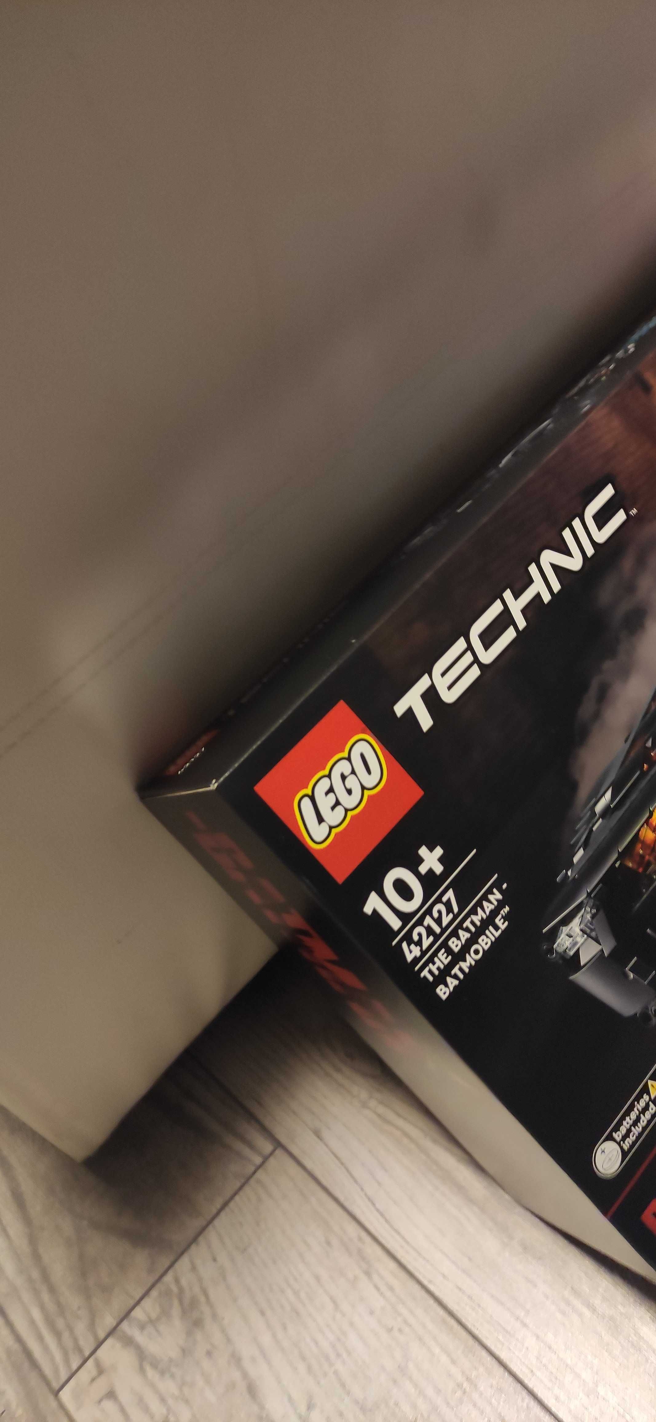 Klocki LEGO Technic 42127 - BATMAN — BATMOBIL