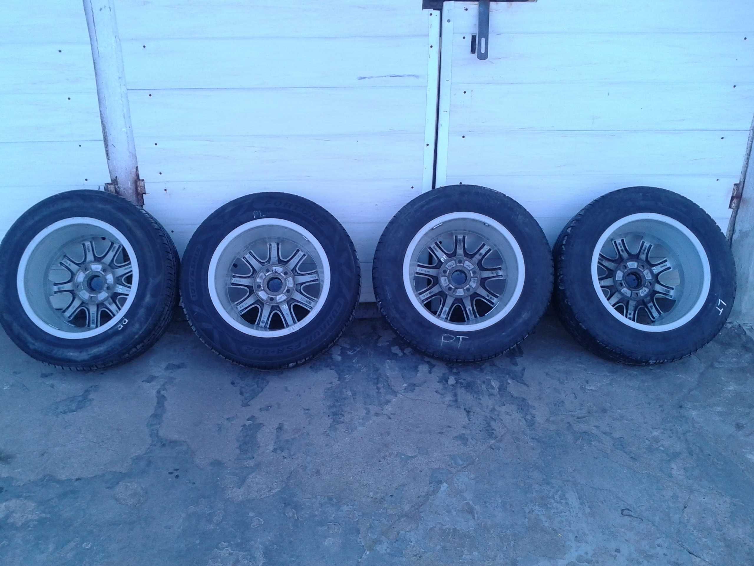 Orginalne Felgi 5 x 112 VW 15" + 2 nowe opony