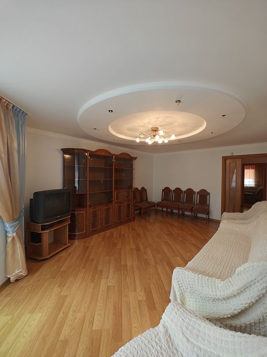 Продаж 2 кімнатна. Вул. Коновальця