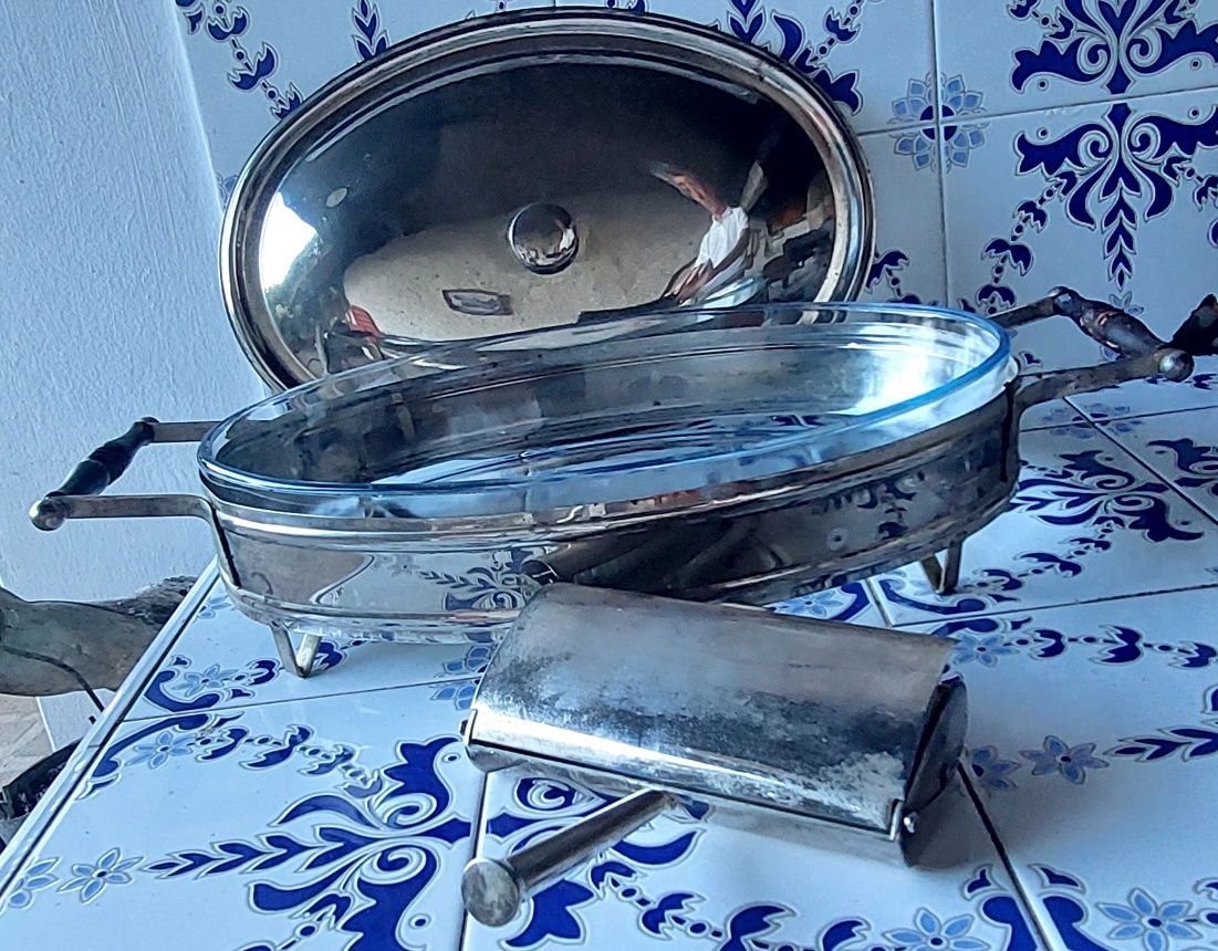 Travessa casquinha com pirex e apanha migalhas