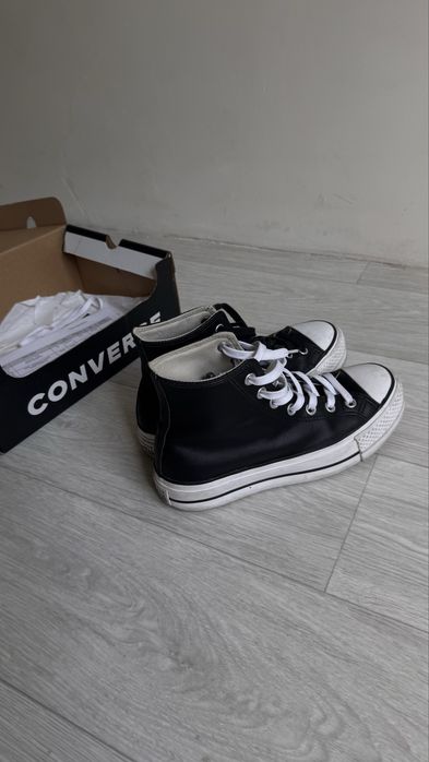 Converse високі