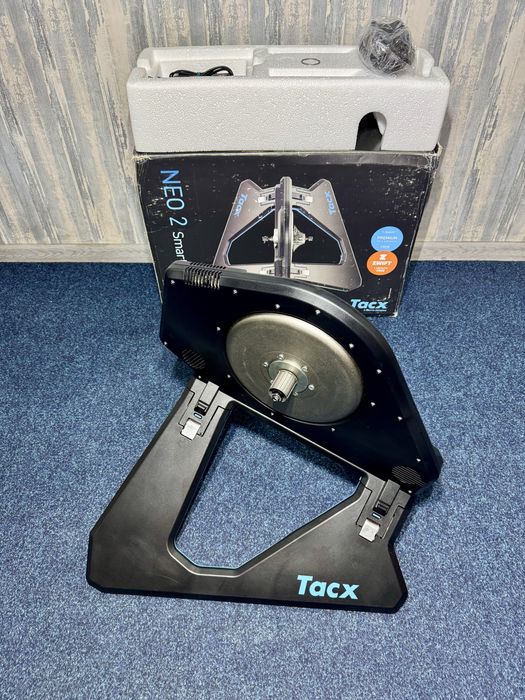 Tacx Neo 2 | Смарт-станок | Автономна робота | Zwift