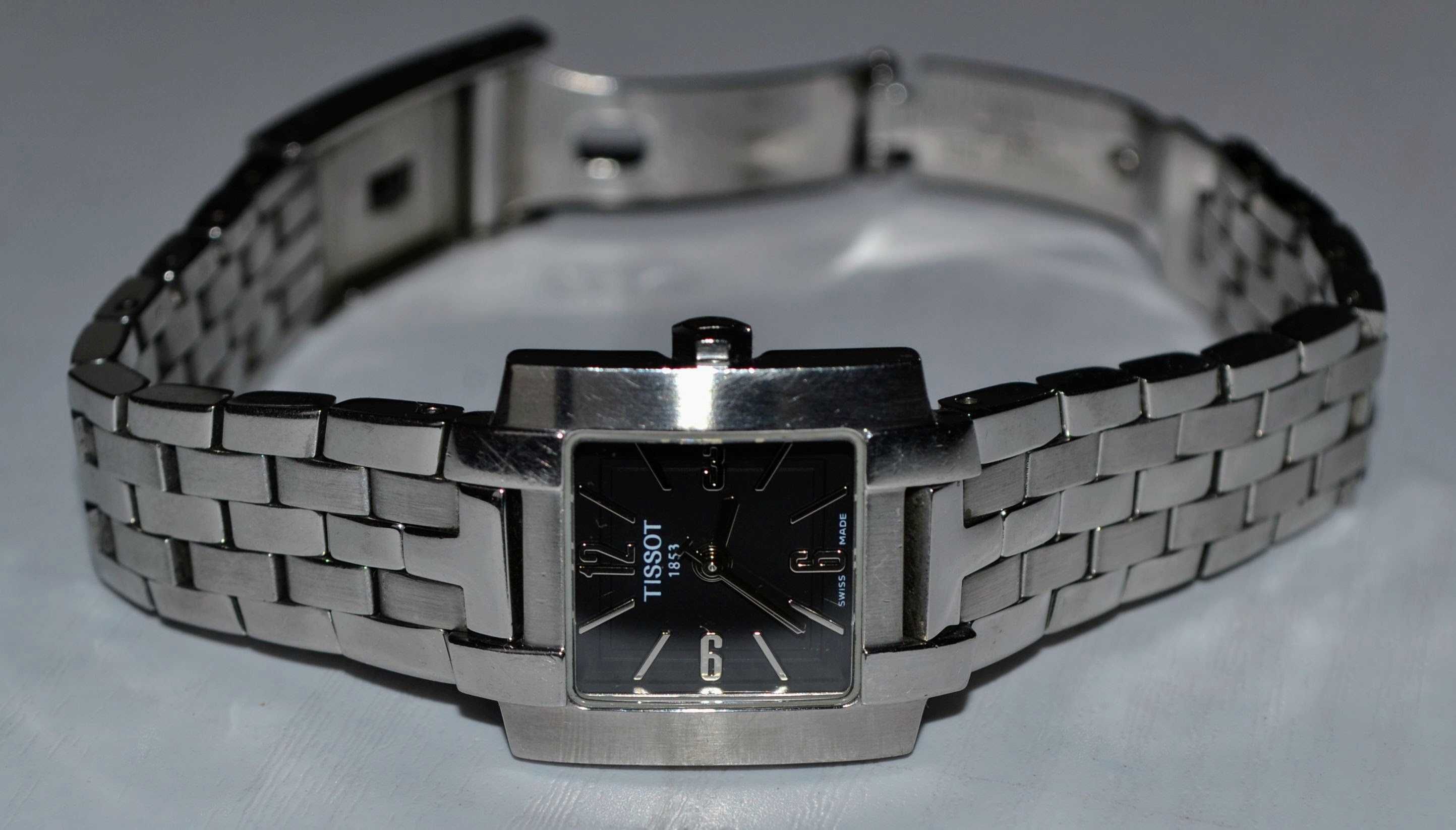 Часы наручные швейцарские Tissot 1853 L835/935 на маленькую руку