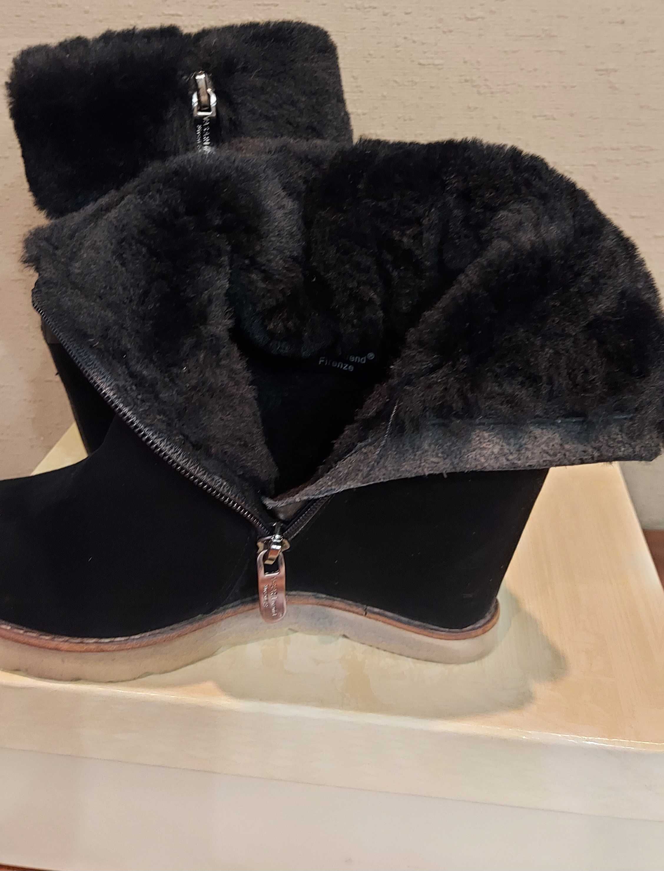 Продам зимние ботинки