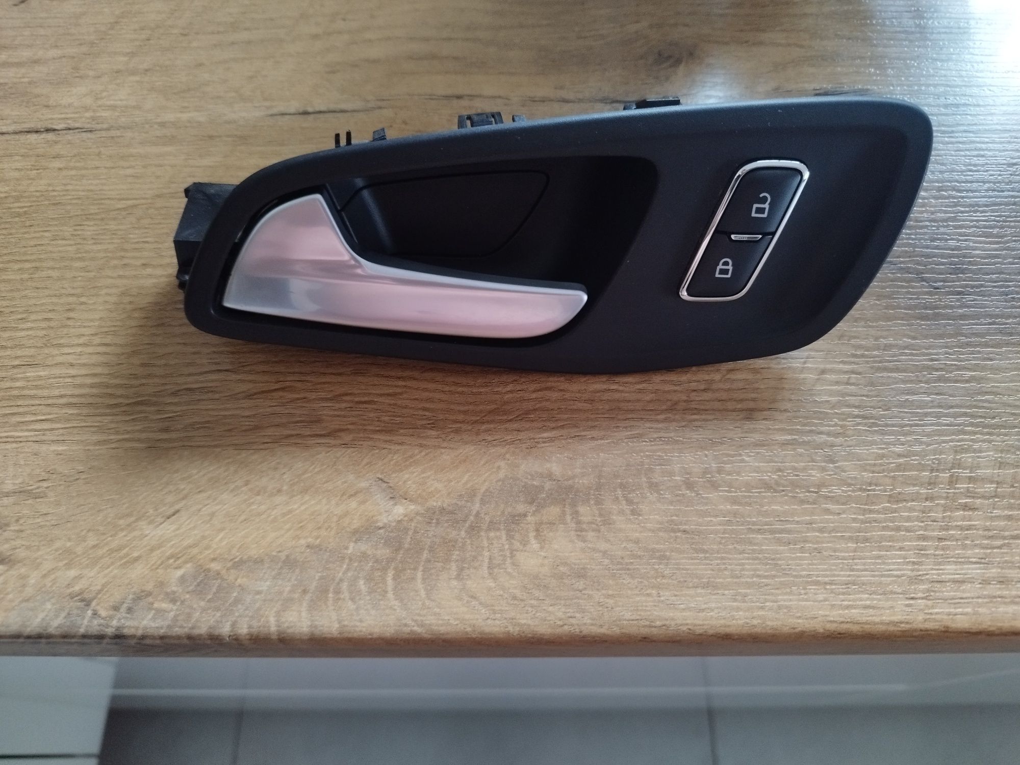 Klamka lewa prawa  plus LED komplet Kuga mk2
