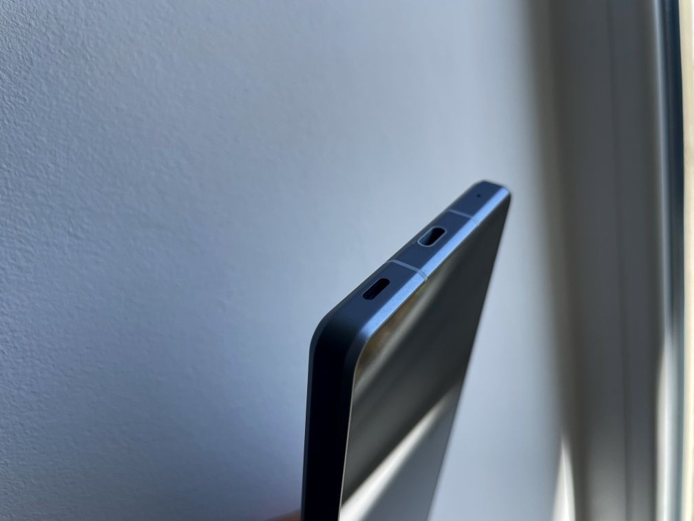 Японский флагман Sharp AQUOS R8 - 2 sim 4570ma IP68 STD810 8Gen2 240Гц