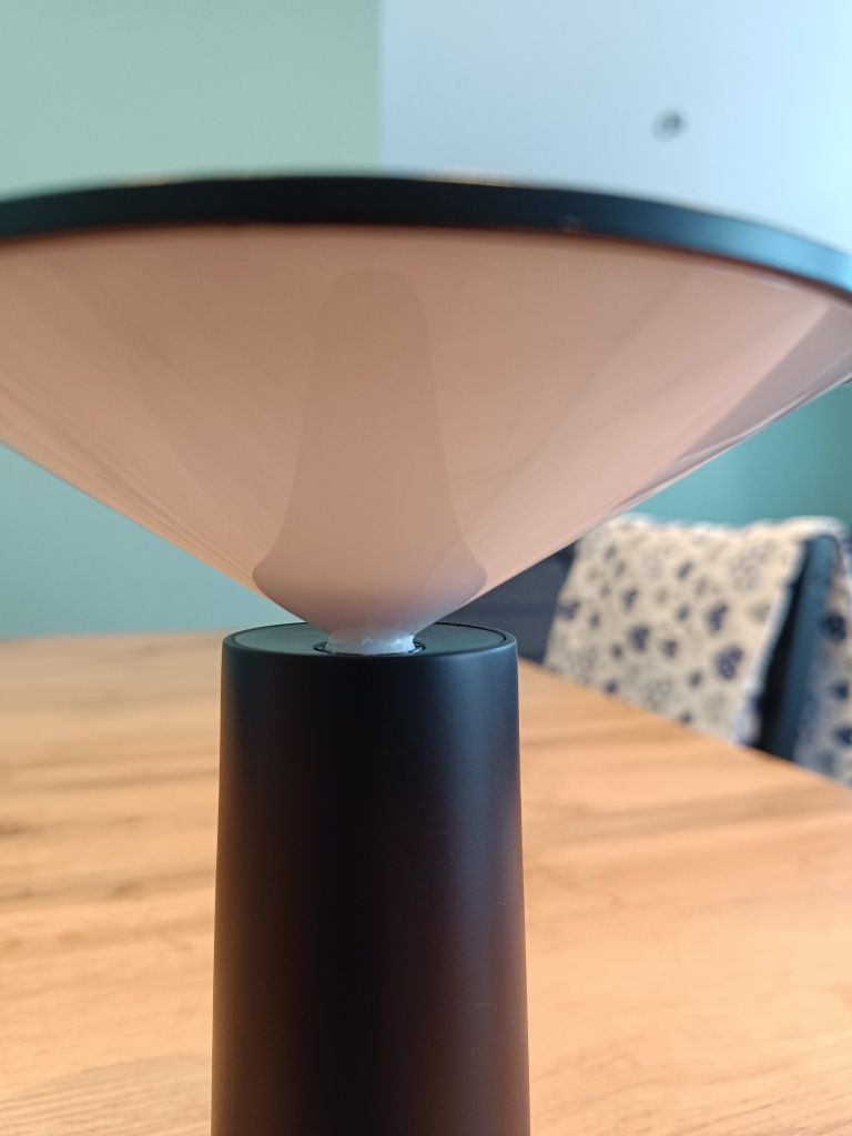 Lampa nocna  Acmhnc