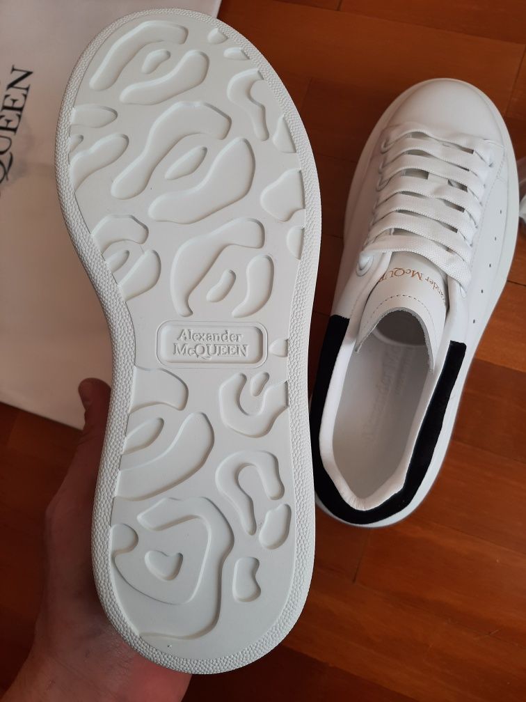 Alexander Mcqueen brancos - novos