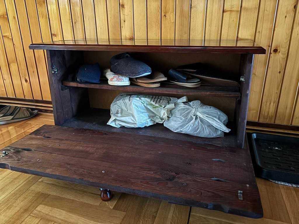 Drewniany zestaw do przedpokoju: lustro, szafka na buty, wieszak