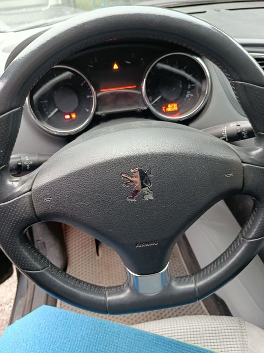 Продам Peugeot 5008