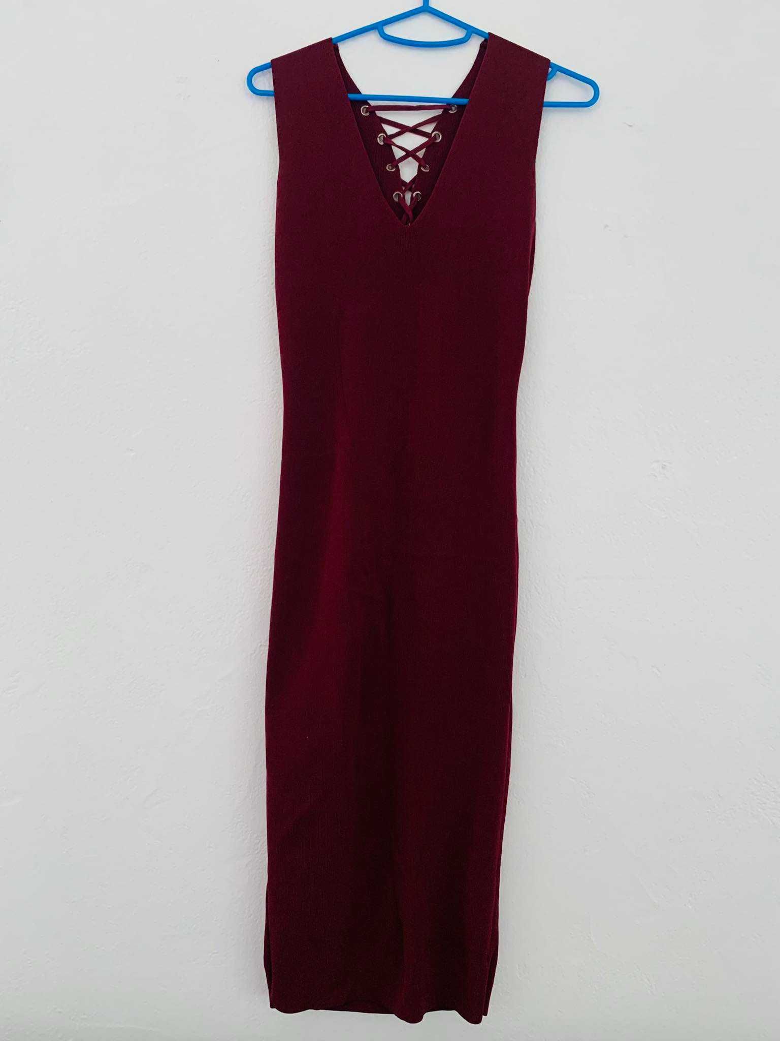 Vestido bordeaux