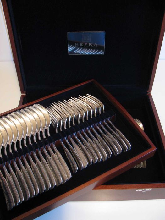 Zestaw srebrnych sztućców Hefra