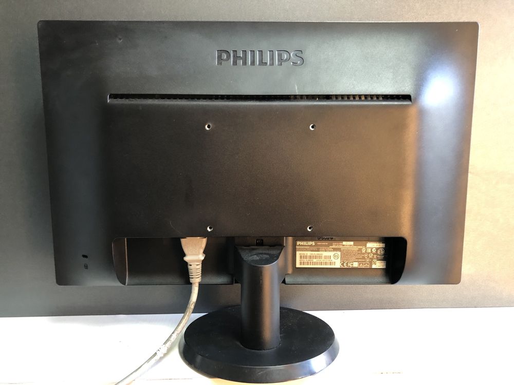 Монитор Philips 193v5l Led бу