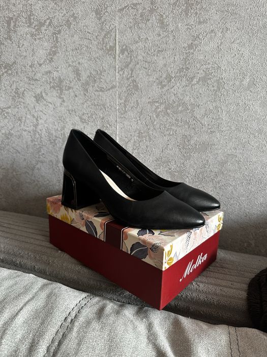 Туфлі шкіряні, лодочки чорні 40 розмір