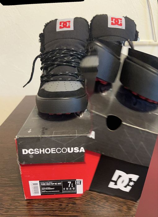 Новые зимнее ботинки - кросовки