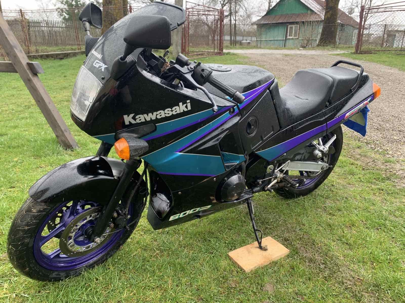 Kawasaki GPX600R 600r