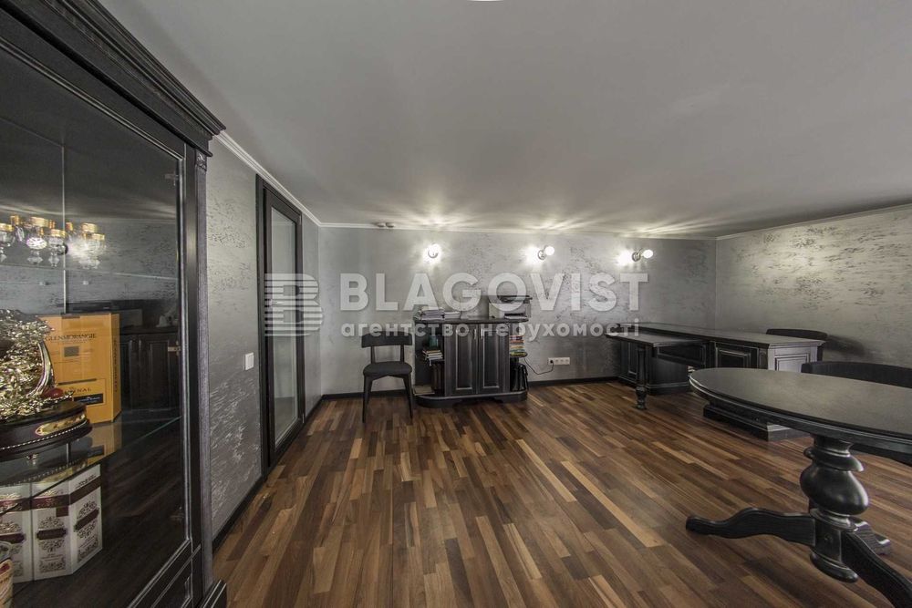 Продаж офісу представницького рівня. Печерськ . Тютюнника