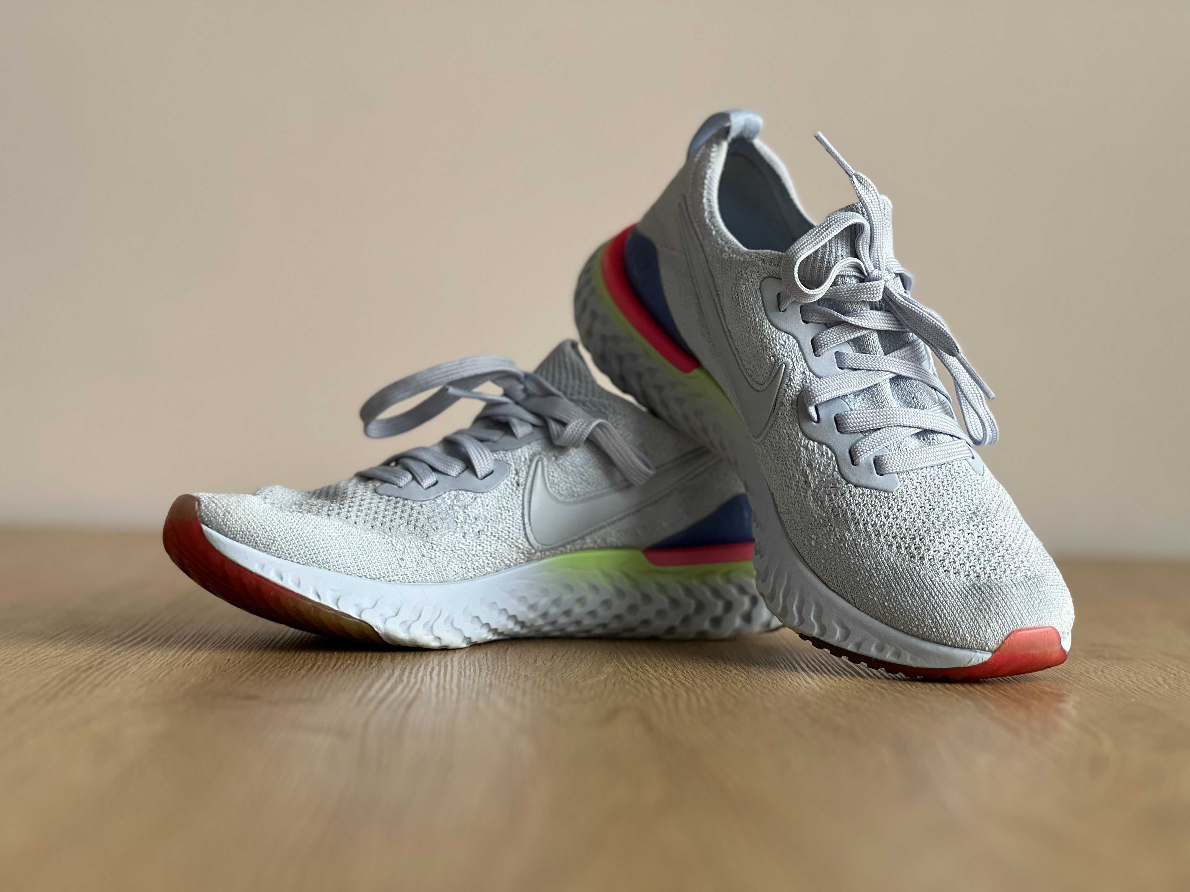 Кросівки Nike Epic React Flyknit 2, (р. 39)
