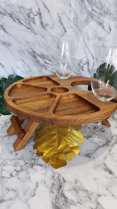 Винний столик з Дуба