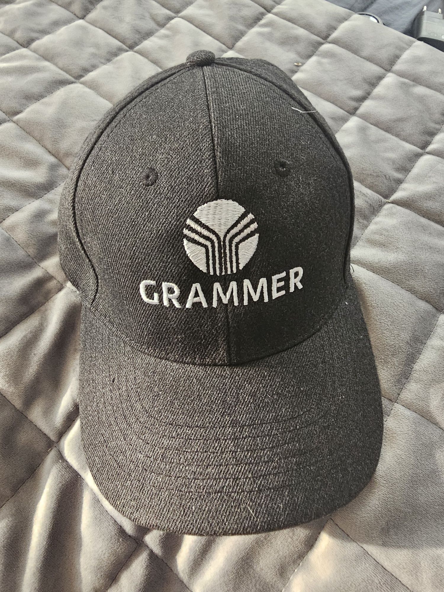 Oryginalna czarna czapka Grammer