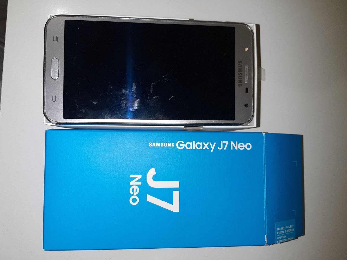 Продам Samsung Galaxy J7 neo