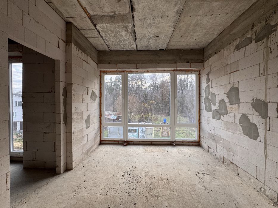 Новий будинок в передмісті