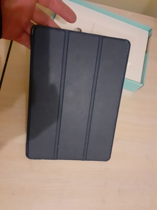 Продам планшет Huawei MediaPad T3 10 LTE Grey. 
В прекрасному робочому