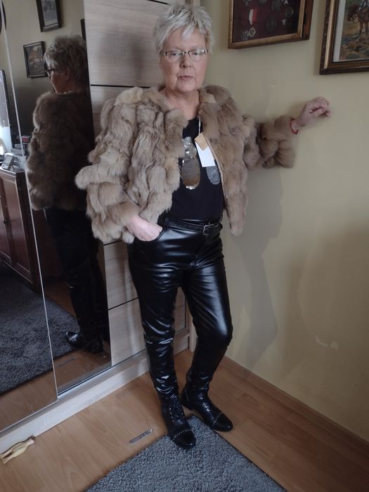 Lis w kolorze karmelu. Piękne . Obniżka tylko do końca listopada.