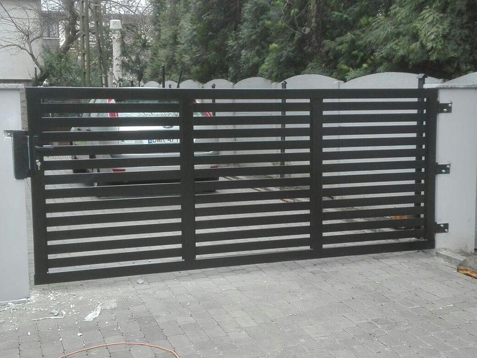 Bramy, balustrady, ogrodzenia kute