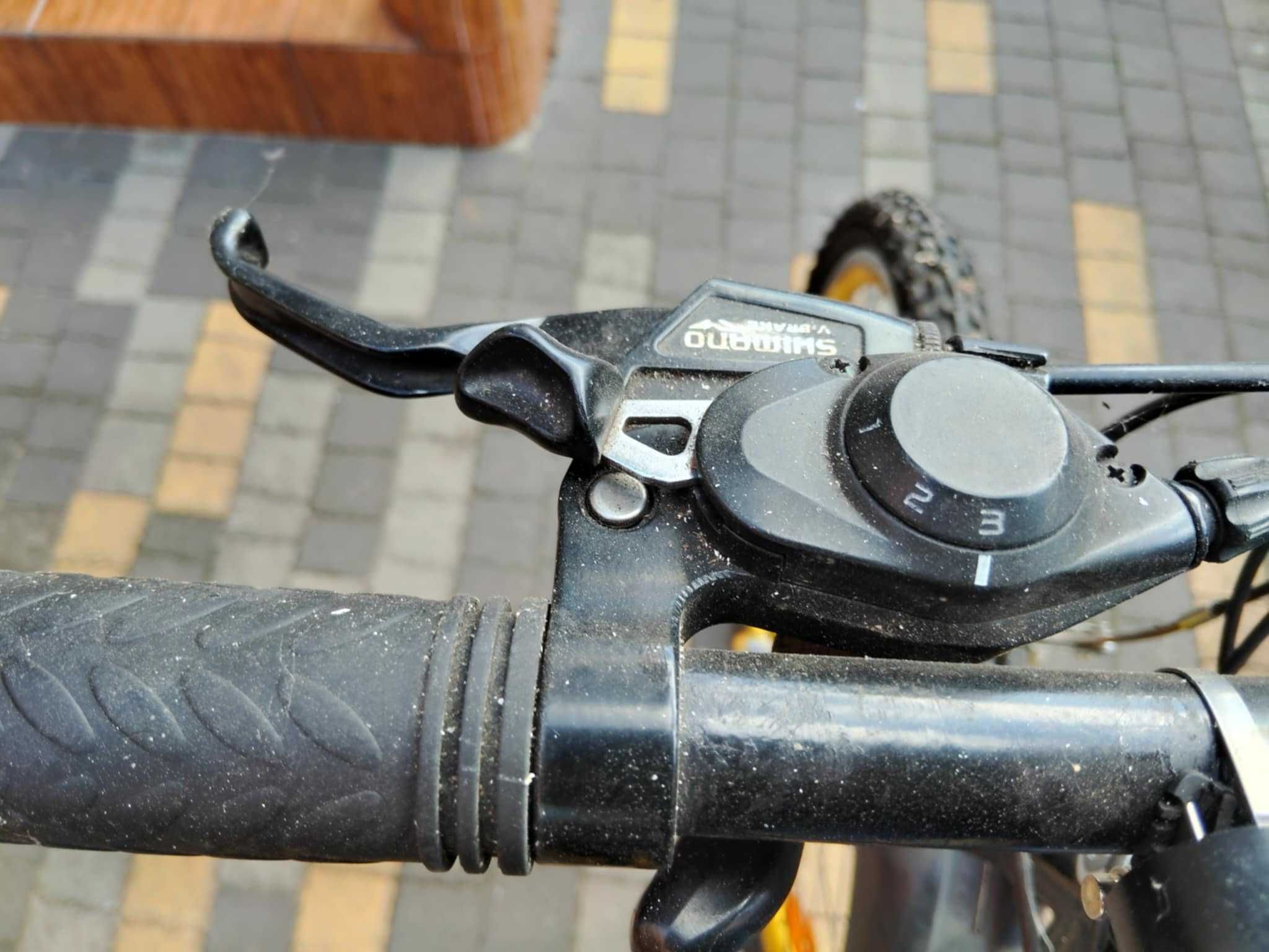 Rower z amortyzatorami 26" przerzutki shimano 3x7 amortyzatory