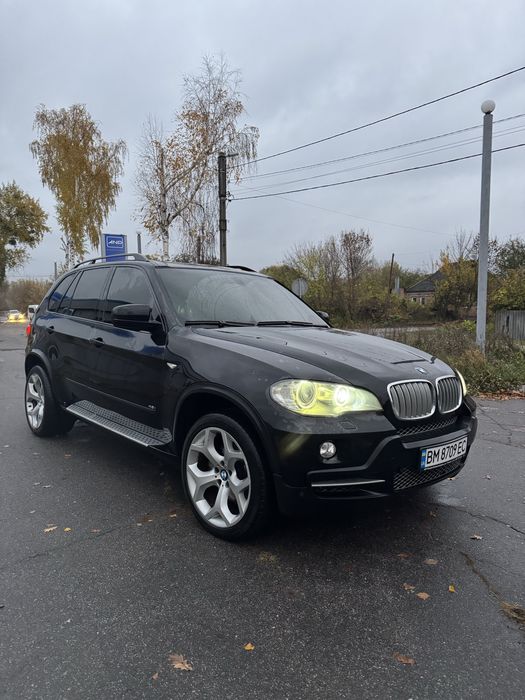 Продам BMW X5 E70, на максимальній комплектації.