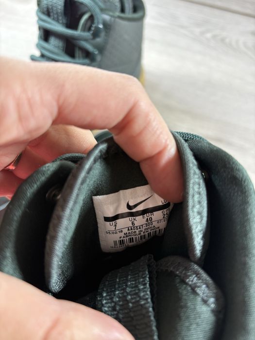 Nike Court Borough Winter чоловічі кросівки 40 розмір