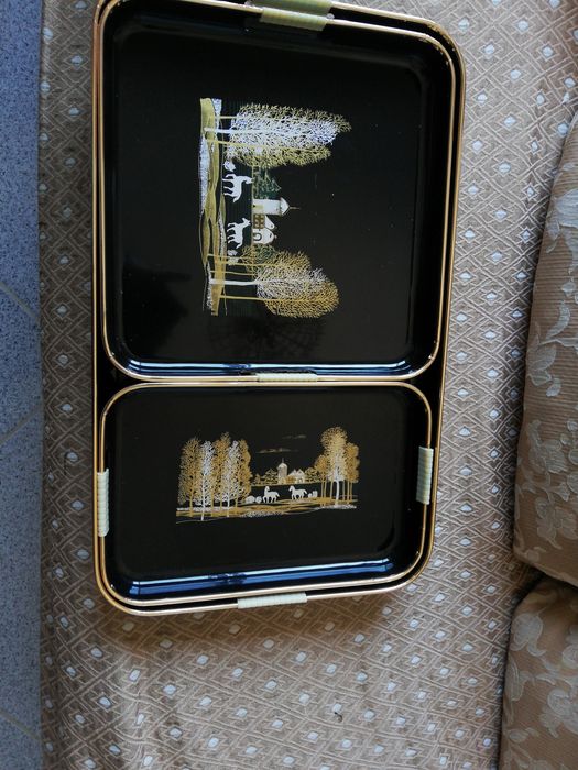 Lindo conjunto  de 3 tabuleiros novos, ainda na  própria caixa.