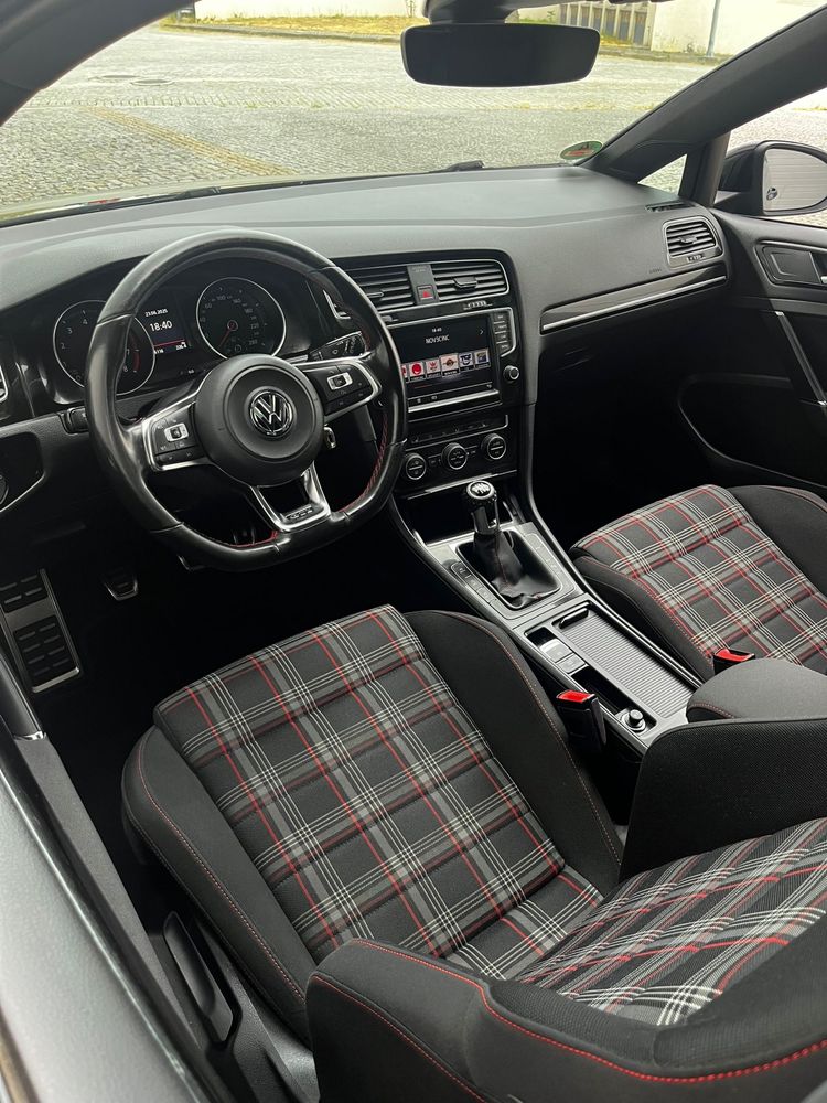 VW golf 7 Gti perfomance ( Trato de credito )