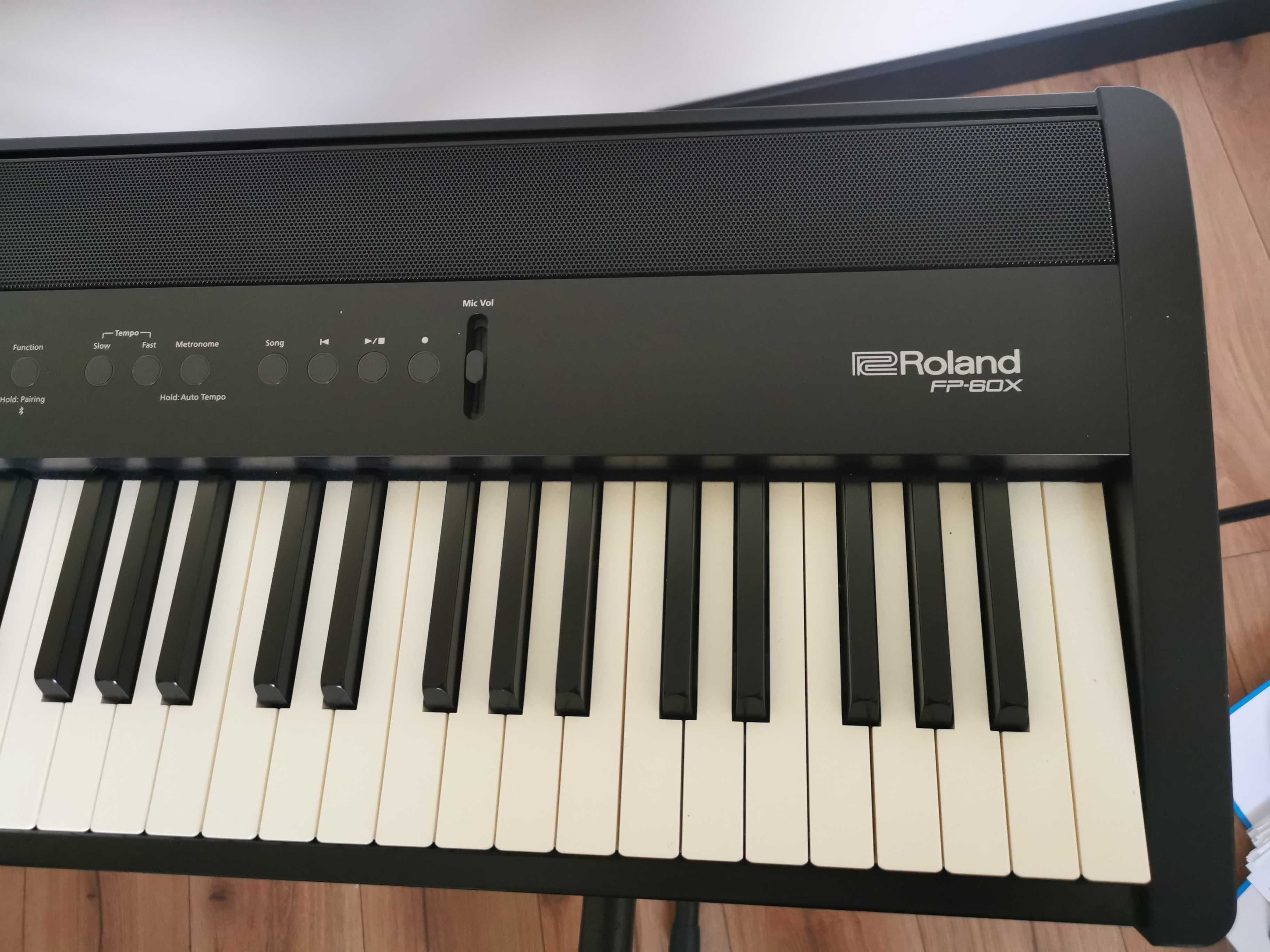 Pianino Roland fp60x