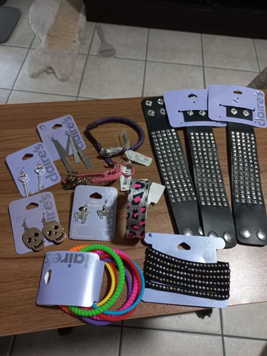 Pulseiras,brincos (preço por unidade)