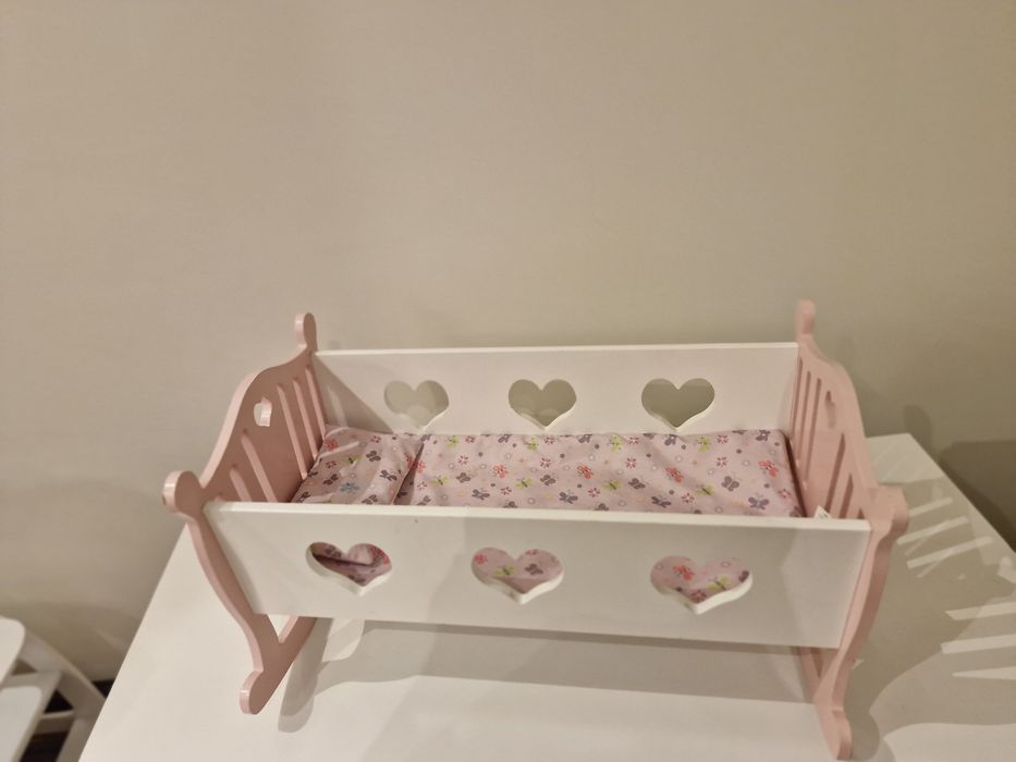 Cama para bonecas