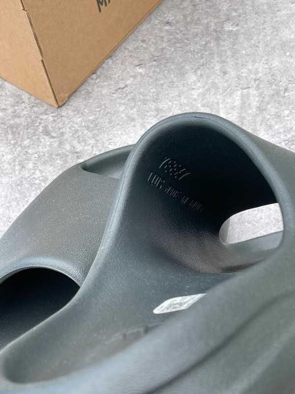 Adidas YeezySlide_Black Nowe damskie Klapki 41