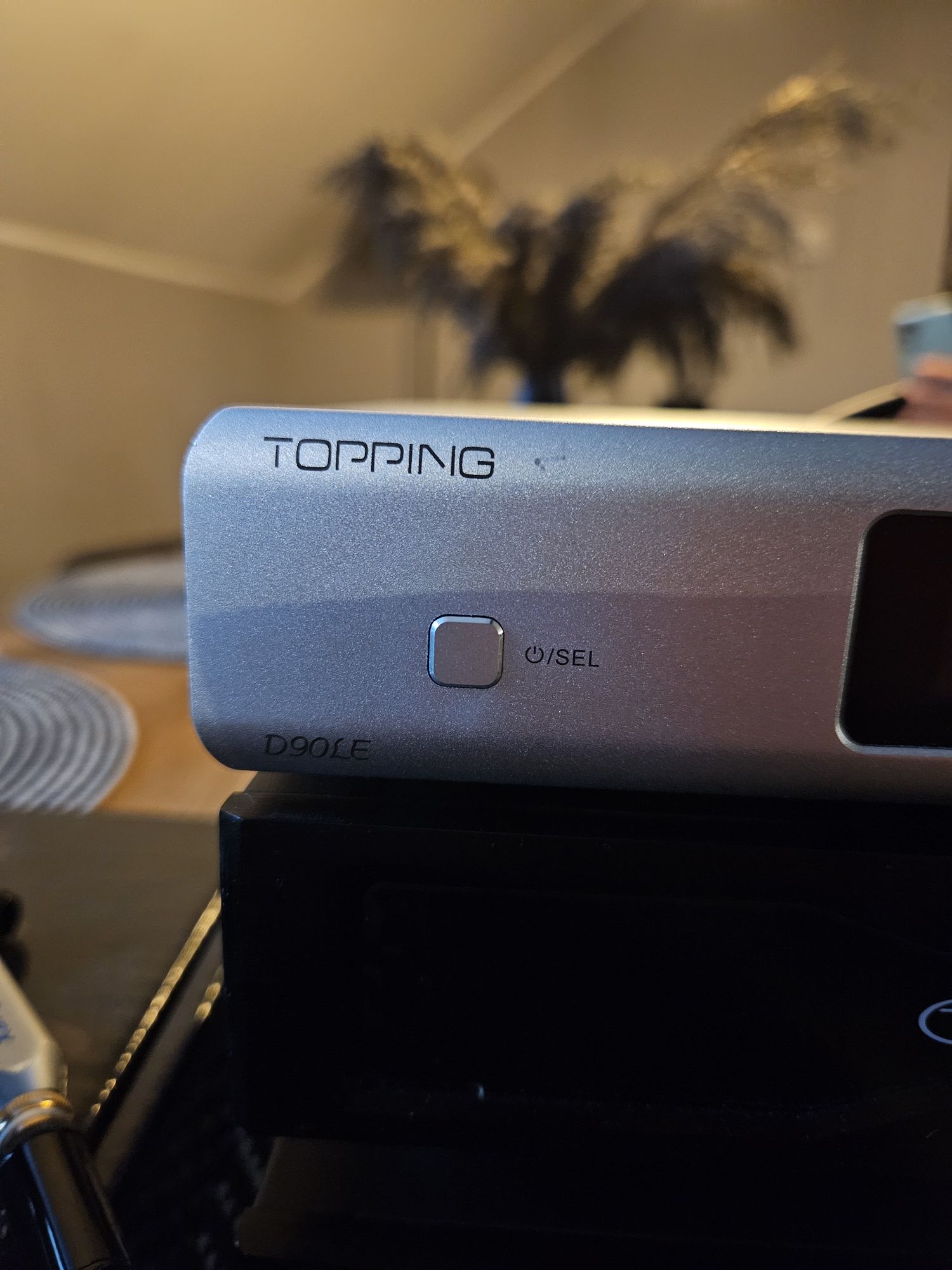 Emotiva pa 1 topping d90le