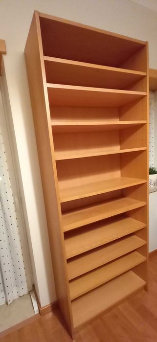 Estante BILLY cor FAIA com 8 prateleiras amovíveis