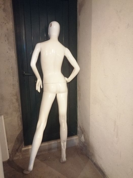 Manequim corpo inteiro