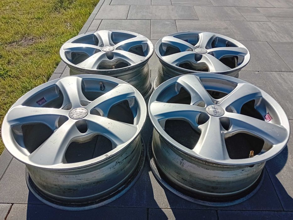 Sprzedam felgi aluminiowe